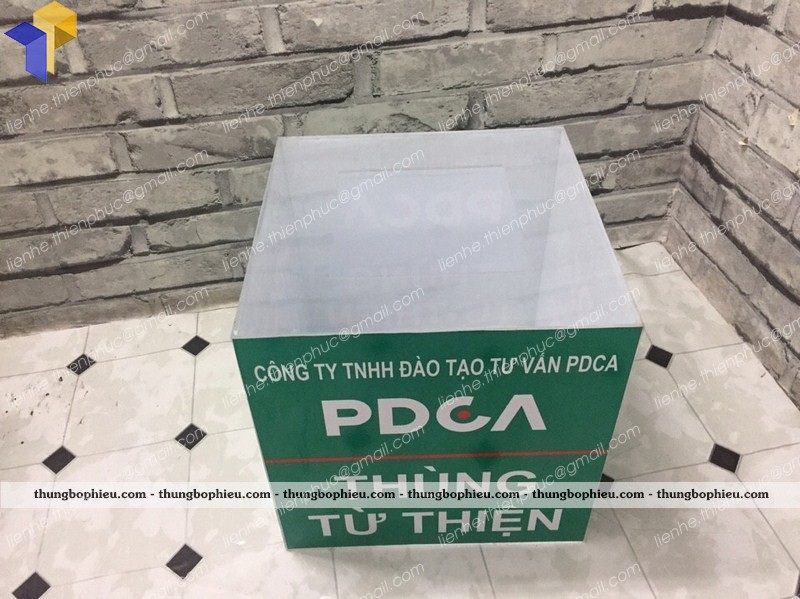 Thùng mica trong giá rẻ